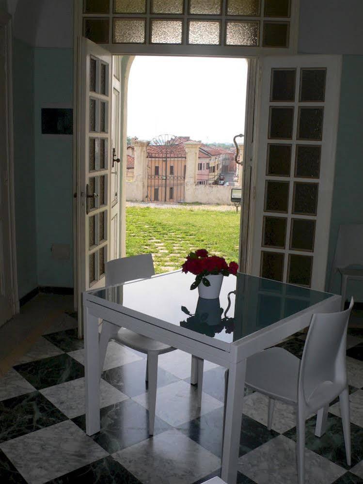 Dimora Castello Dei Conti Bed & Breakfast Trinita  Exterior photo